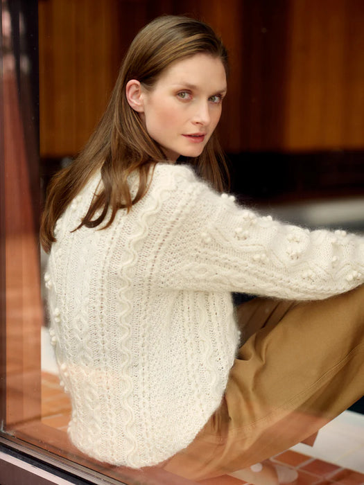 PRE-ORDER: Entwined: Cables, Lace and Knitted Textures by Meiju Kallio (Release: 30.05.25)