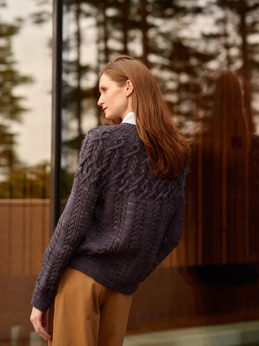 PRE-ORDER: Entwined: Cables, Lace and Knitted Textures by Meiju Kallio (Release: 30.05.25)