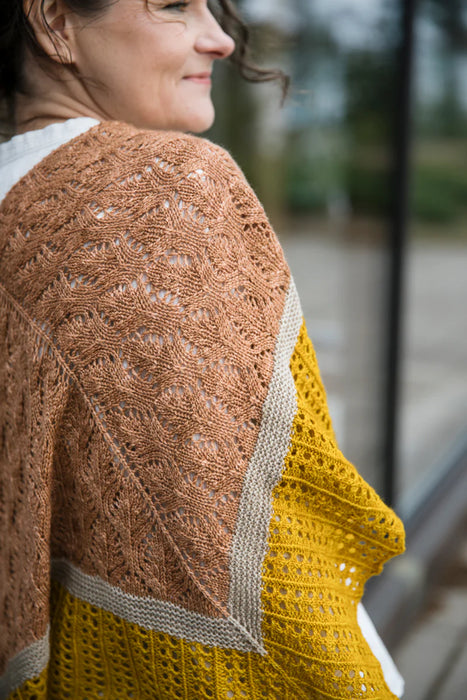 PRE-ORDER: Entwined: Cables, Lace and Knitted Textures by Meiju Kallio (Release: 30.05.25)