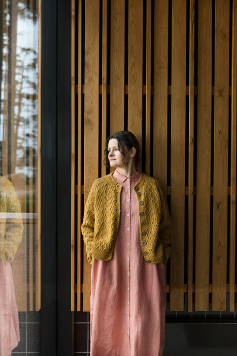 PRE-ORDER: Entwined: Cables, Lace and Knitted Textures by Meiju Kallio (Release: 30.05.25)