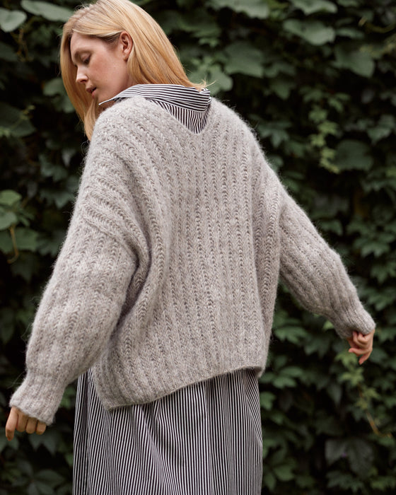 Laine Magazine Issue 29: Damson
