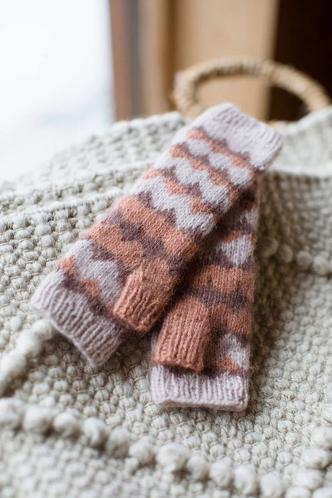 Making Memories: timeless knits for children - Claudia Quintanilla