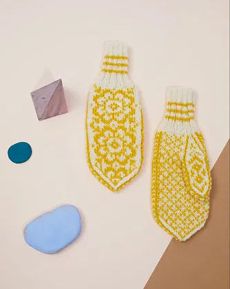 Strickpaket - Fäustlinge mit Orangenrosen in Finull