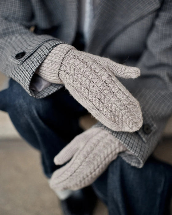 Foundations: 20 Knitted Accessories by Sari Nordlund