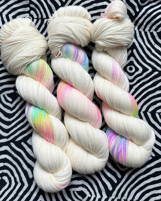 Merino Sock - handgefärbtes Sockengarn aus Merino mit Nylon