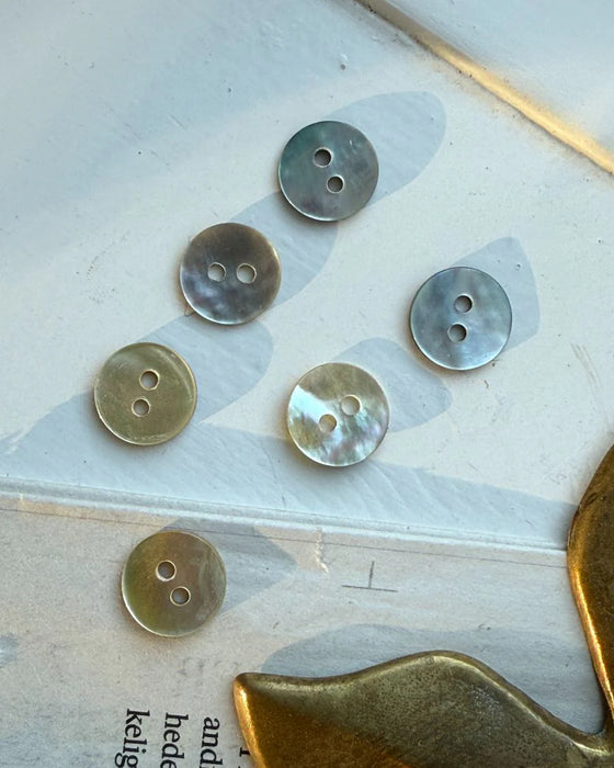 Mother of Pearl Perlmuttknöpfe Ø11,4 mm - 6 Stk